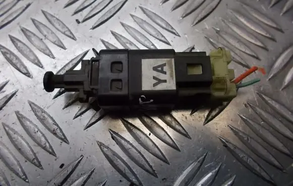 Chevrolet Lacetti Brake pedal sensor switch