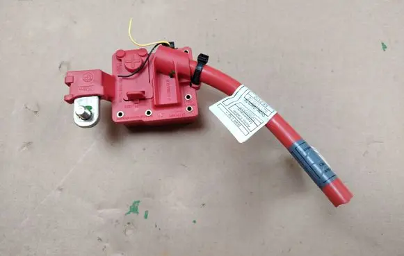 BMW 3 F30 F35 F31 Positive cable (battery) 10304410