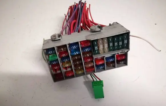 Fuse box set