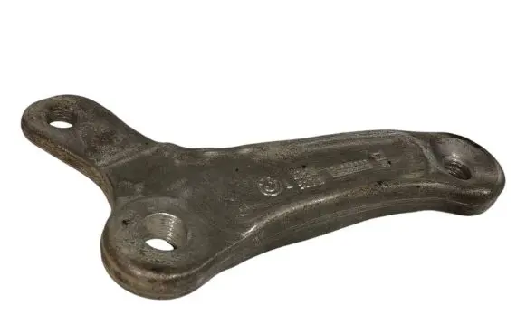 BMW 5 E60 E61 Sway bar bush bracket, front 6758527