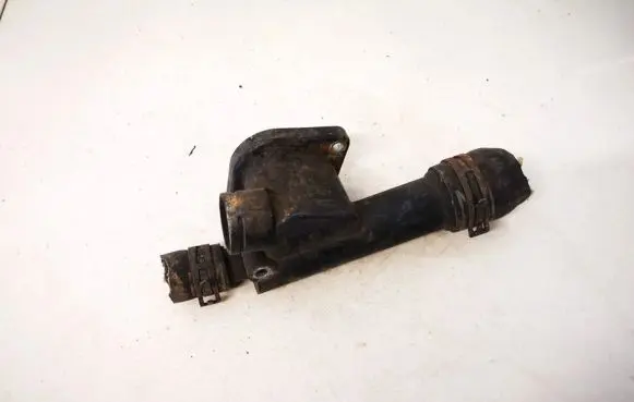 Volkswagen PASSAT B5 Engine coolant pipe/hose 038121132d