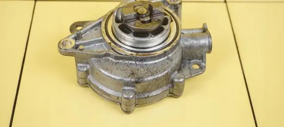 Mini One - Cooper Clubman R55 Vacuum pump 7586424 N18B16A