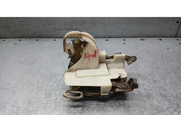 Opel Combo C Front door lock 