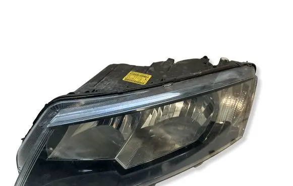 Skoda Octavia Mk3 (5E) Headlight/headlamp 5E1941015