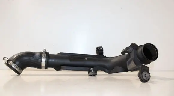 Audi A3 S3 A3 Sportback 8P Intercooler hose/pipe 1K0145770AE