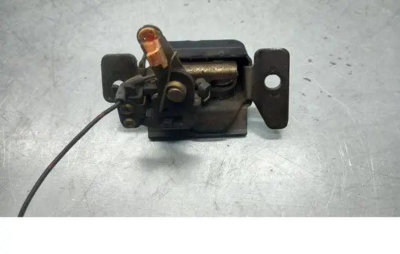 Mazda 626 Tailgate/trunk/boot lock/catch/latch