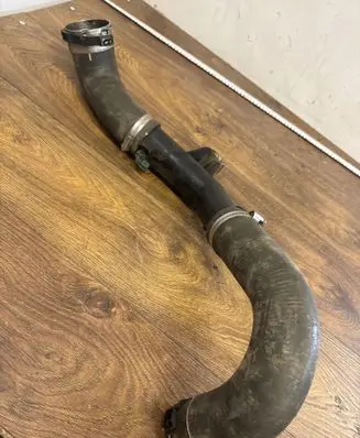 Intercooler hose/pipe