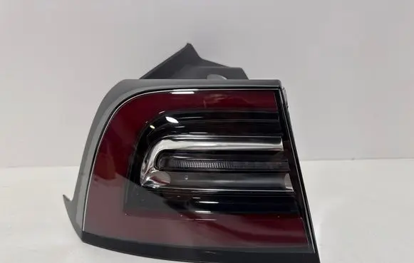 Tesla Model Y Rear/tail lights 107739900g