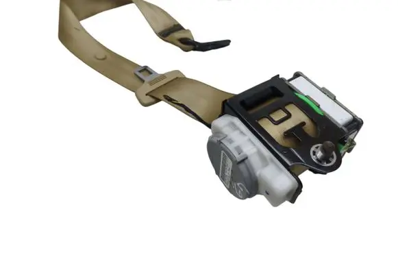 Rear seatbelt