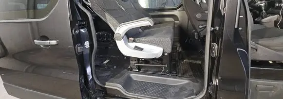 Opel Vivaro Second row seats 