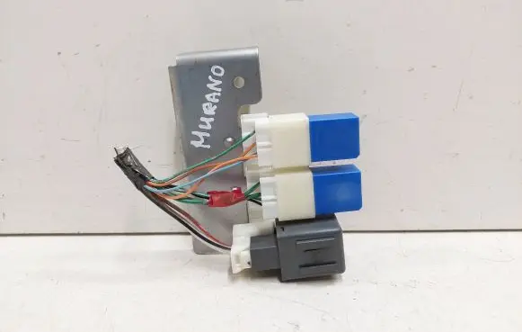 Nissan Murano Z50 Relay mounting block 24330C9900 60927 25237CA000
