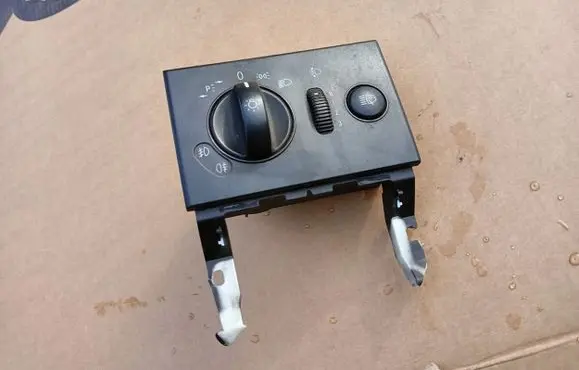 Mercedes-Benz Vito Viano W639 Tailgate/trunk/boot open switch A6399050200