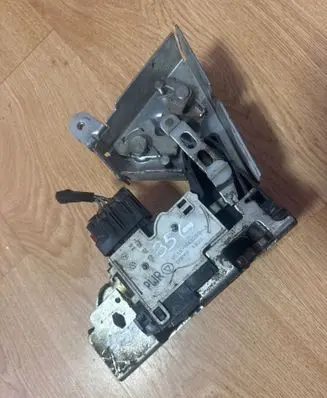 Ford Transit Rear door lock YC15V43288JL