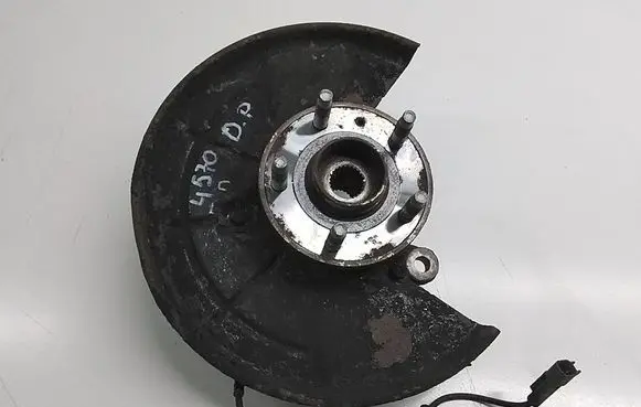 Opel Mokka Front wheel hub 95934240