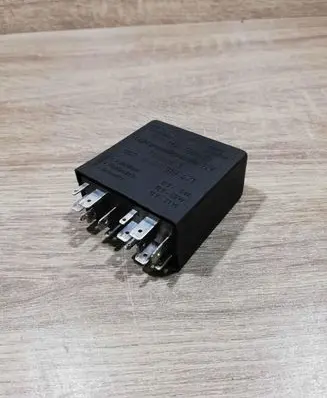Audi A4 S4 B5 8D Other relay 4A0919471 5KG00656800