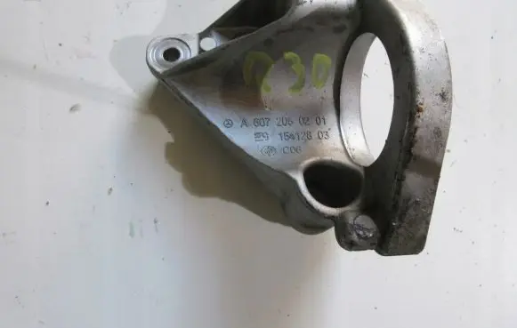 Mercedes-Benz B W246 W242 Driveshaft support bearing bracket A6072050201