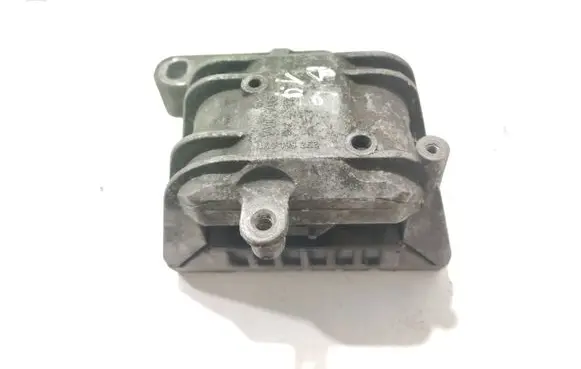 Volkswagen PASSAT B6 Engine mount bracket 1K0199262