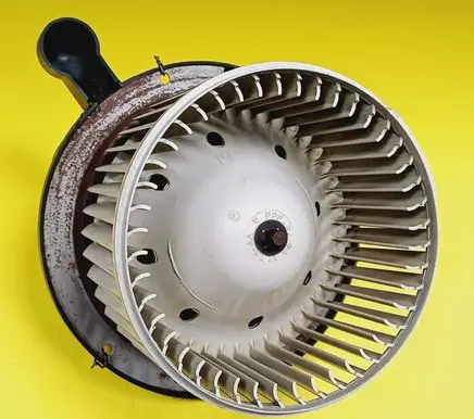 Ford Maverick Heater fan/blower 19D583AA