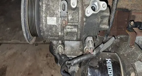 Toyota Avensis T250 Air conditioning (A/C) compressor (pump) GE4472600151 5SE12C