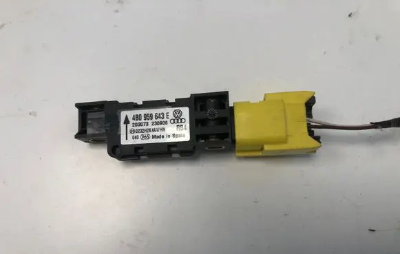 Volkswagen Phaeton Airbag deployment crash/impact sensor 4B0959643E