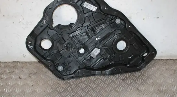 Hyundai Ioniq Rear window lifting mechanism without motor 83480G2010