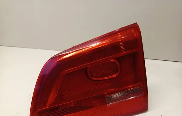 Volkswagen Touran II Tailgate rear/tail lights 1T0945094 176452