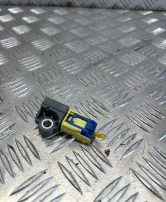 Hyundai Tucson TL Airbag deployment crash/impact sensor 95920B4000 04092018 A7169896958