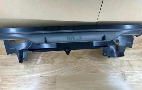 BMW M3 Radiator trim 51717893229