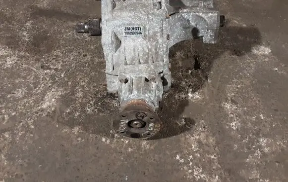 Hyundai Tucson JM Gearbox transfer box case Y060900946
