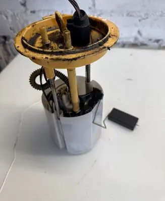 Volkswagen Jetta VI In-tank fuel pump 1K0919050AB
