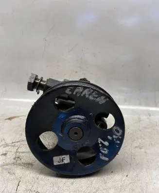KIA Carens I Power steering pump