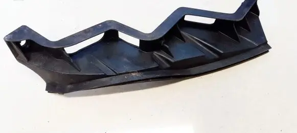 Volkswagen PASSAT B6 Front bumper mounting bracket 3C0807889