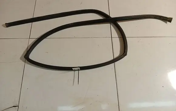Mitsubishi Grandis Rubber seal rear door 