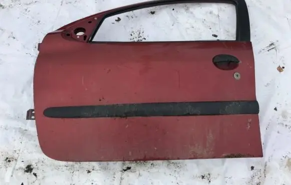 Peugeot 206 Front door raudonos