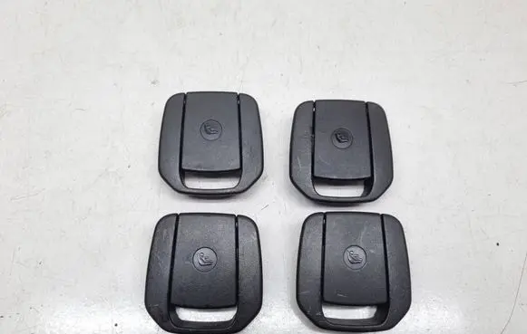 BMW 3 E90 E91 ISOFIX cover 7118673