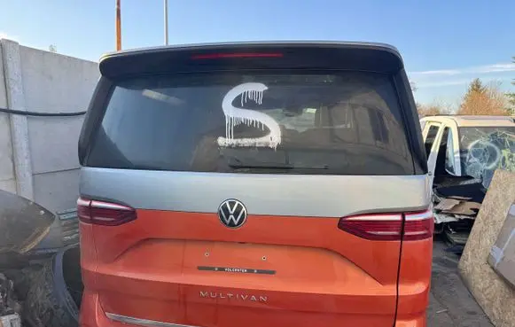 Volkswagen Transporter - Caravelle T7 Rear door 