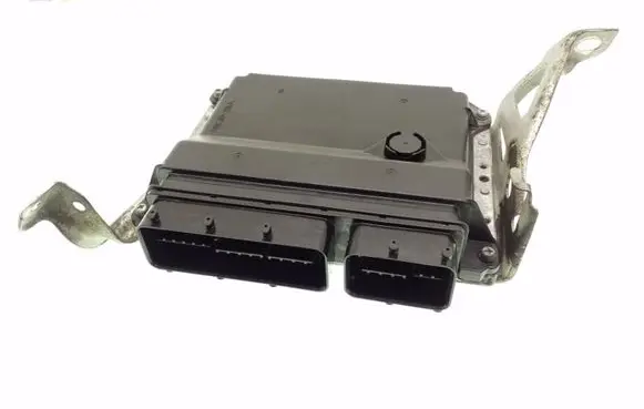 Toyota Avensis T270 Engine control unit/module 8966105D22