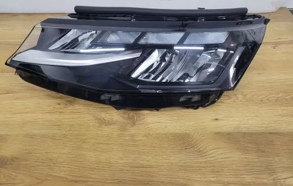 Volkswagen Transporter - Caravelle T7 Headlight/headlamp 7T1941035B