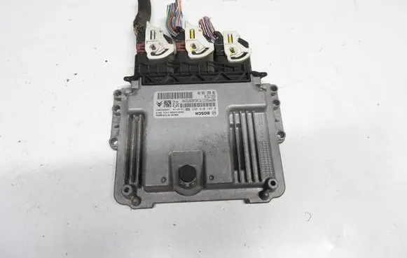 Citroen DS3 Engine control unit/module 9802218680