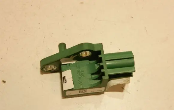 Volkswagen PASSAT B6 Airbag deployment crash/impact sensor 3C0909606 22262