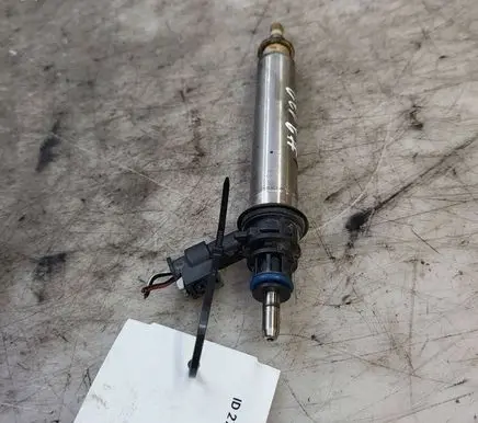 Mercedes-Benz E W212 Fuel injector A2780700687 0241500065