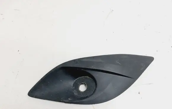 Opel Meriva B Front bumper lower grill 13267748