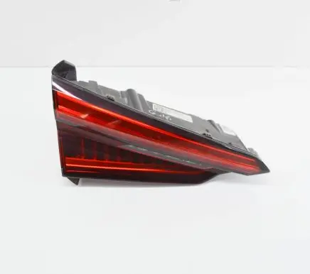 Audi A5 Tailgate rear/tail lights 8W6945093C