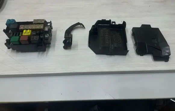 Mazda Xedos 6 Fuse box set 89472