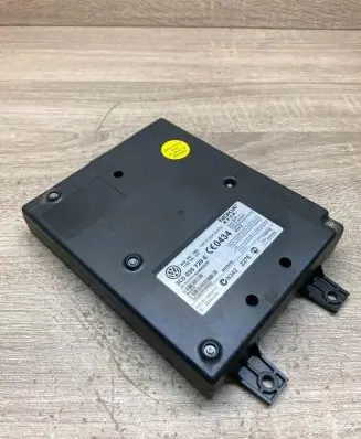 Volkswagen PASSAT B6 Bluetooth control unit module 3C0035729G