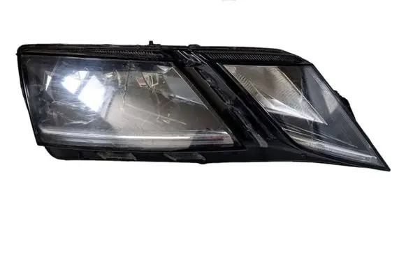 Skoda Octavia Mk3 (5E) Headlight/headlamp 5E1941016D 030110423200 LE15A6369