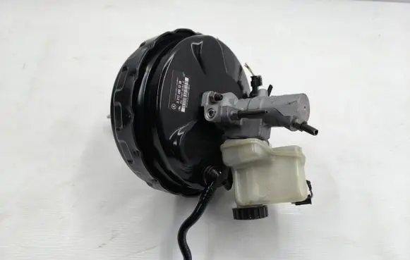 Mercedes-Benz E W212 Brake booster A2124301230