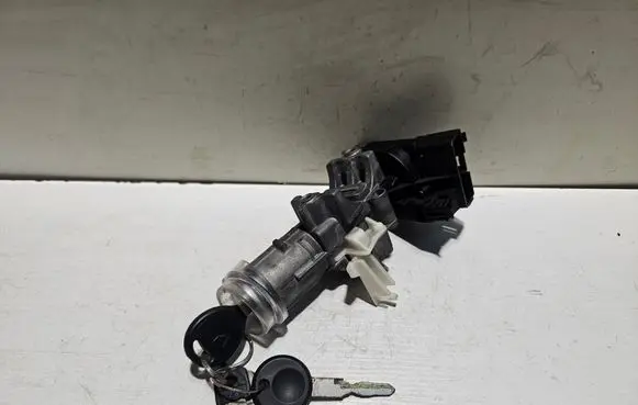 Chrysler Voyager Ignition lock 4671324