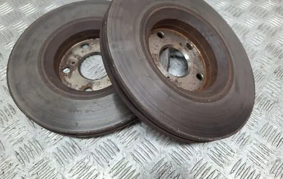 Toyota Avensis T270 Front brake disc 435120F030