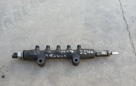 Ford Transit Fuel main line pipe